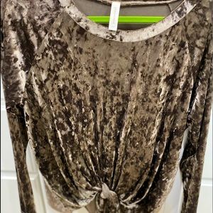 Peppermill crushed velvet-look top